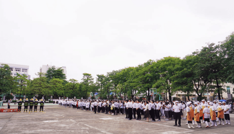 3 Ways We Keep Employees Safe in a High-Tech Manufacturing Environment